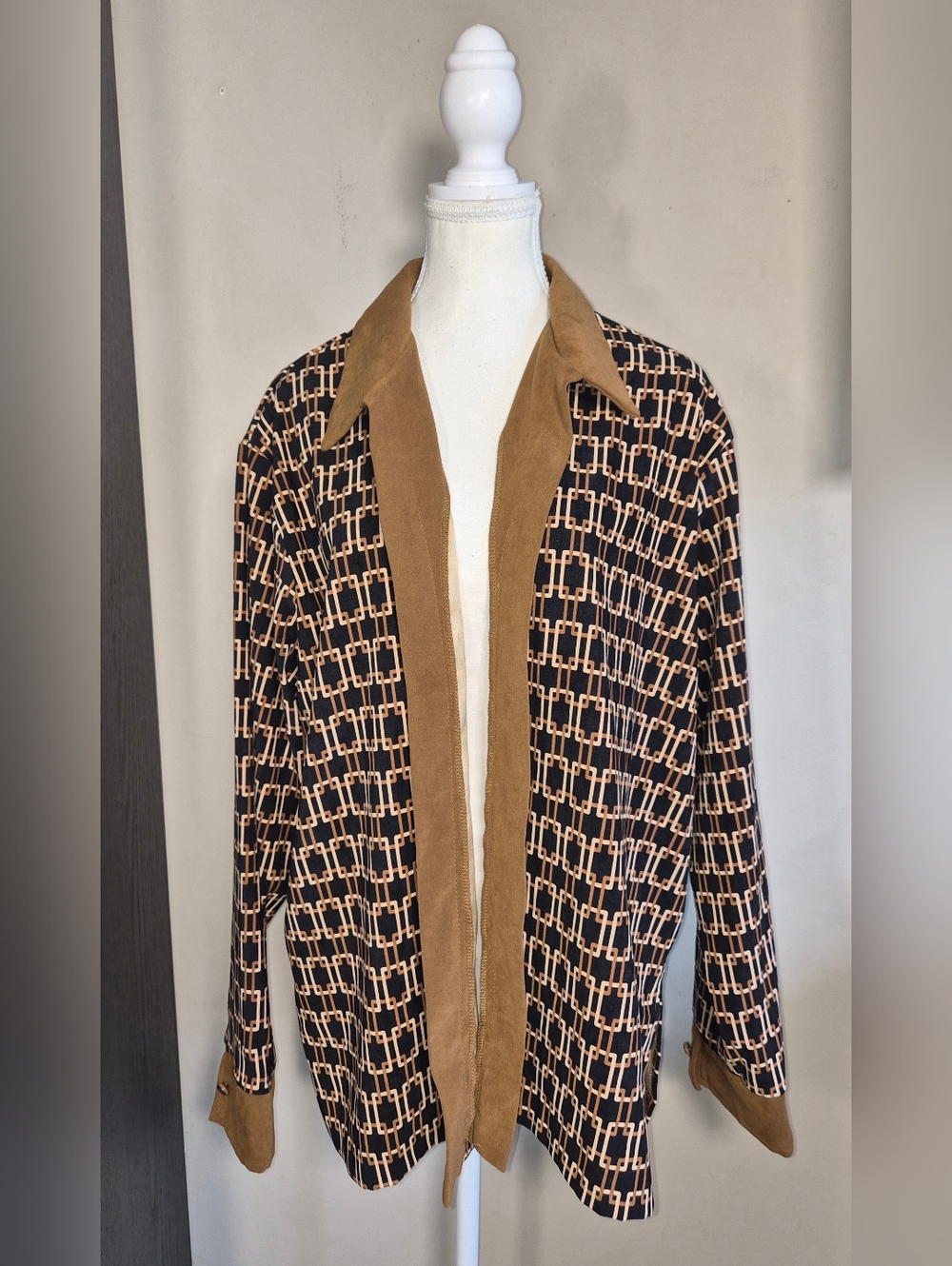 5 For $25✨️ Brown Suede Collard Printed Open Front Jacket Size Medium Like New - Picture 2 of 11